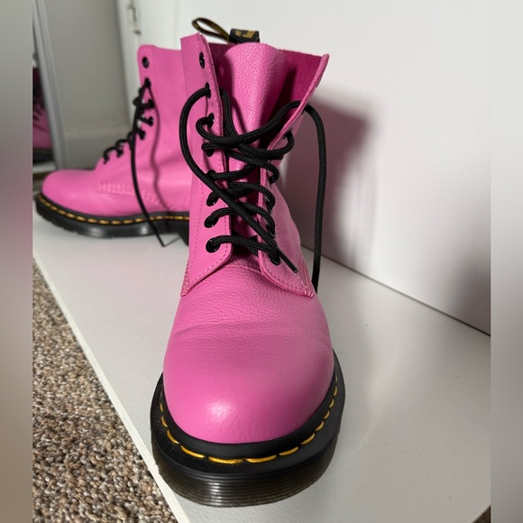 Dr. Martens 1460 Pascal Virginia Leather Boots - Picture 4 of 10